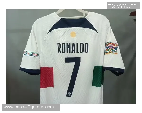 足球28号球衣的传奇故事与背后不为人知的球员心路历程